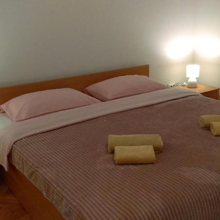 Apartman Borna Starigrad Exterior photo