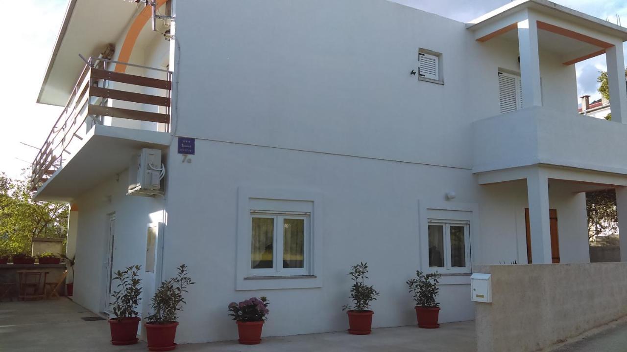 Apartman Borna Starigrad Exterior photo