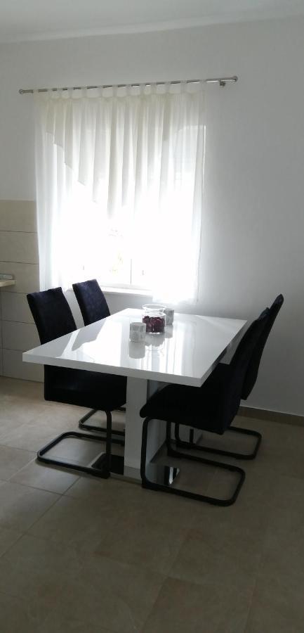 Apartman Borna Starigrad Exterior photo
