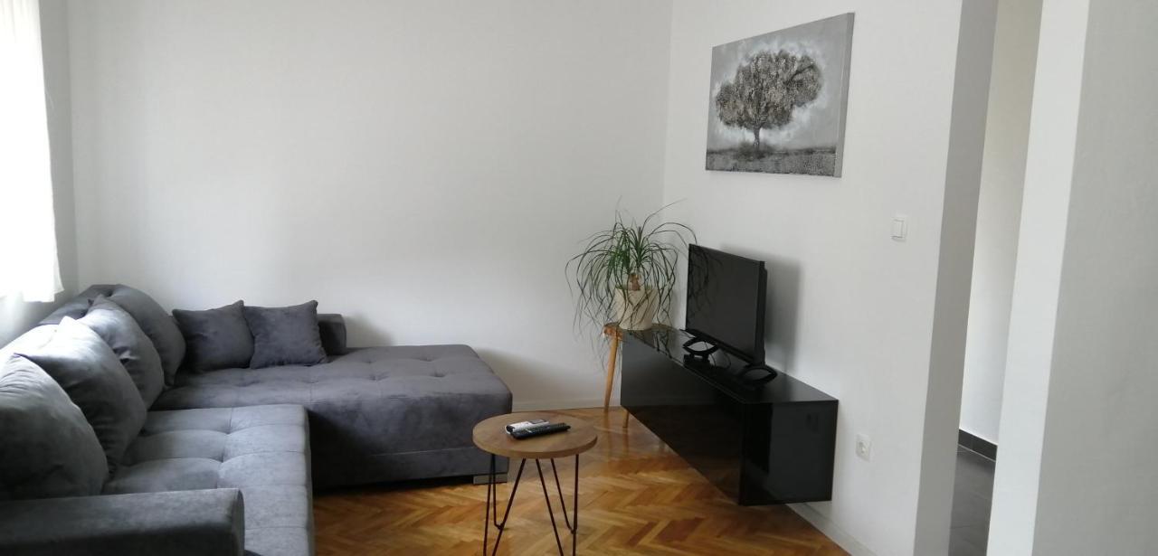 Apartman Borna Starigrad Exterior photo